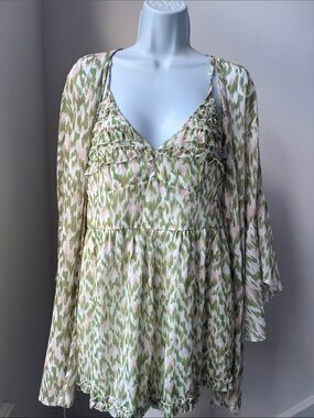 Jun&Ivy Junior L/XL Floral Print Romper & Cover Up- New